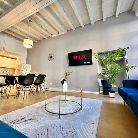 Art Of Living Luxury House In