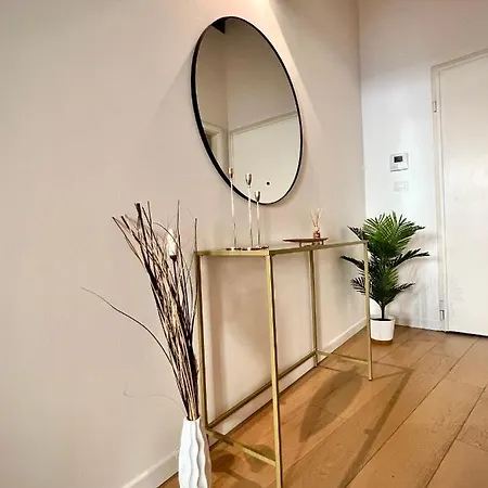 Art Of Living Luxury House In * コモ