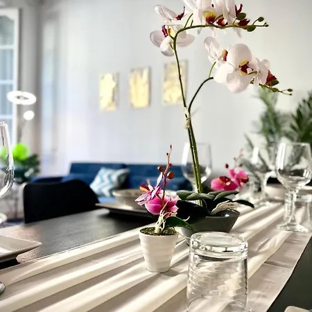Art Of Living Luxury House In Apartment